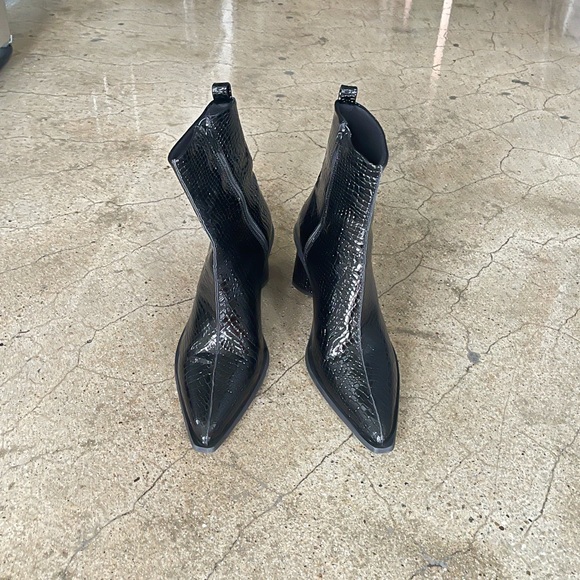 ASOS heeled Chelsea boot paten leather with faux croc size 11 - Picture 2 of 3